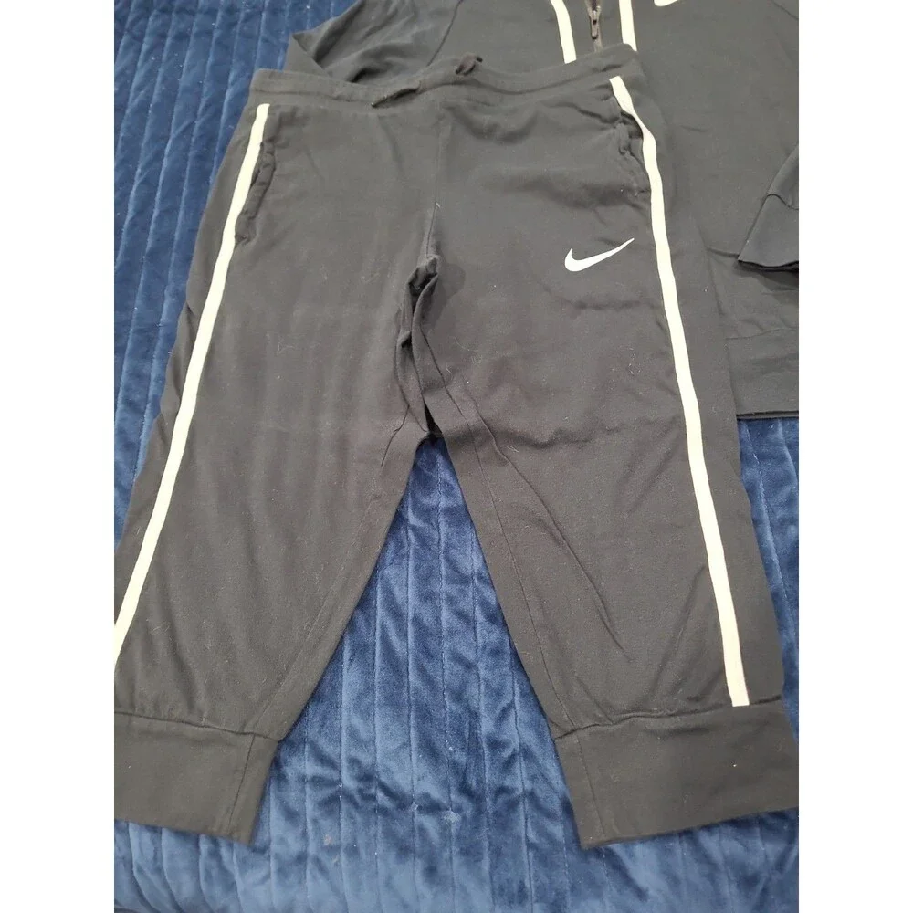 Kids XL Nike Dri Fit Jogger Capri And Zip Up Booded Jacket B25
